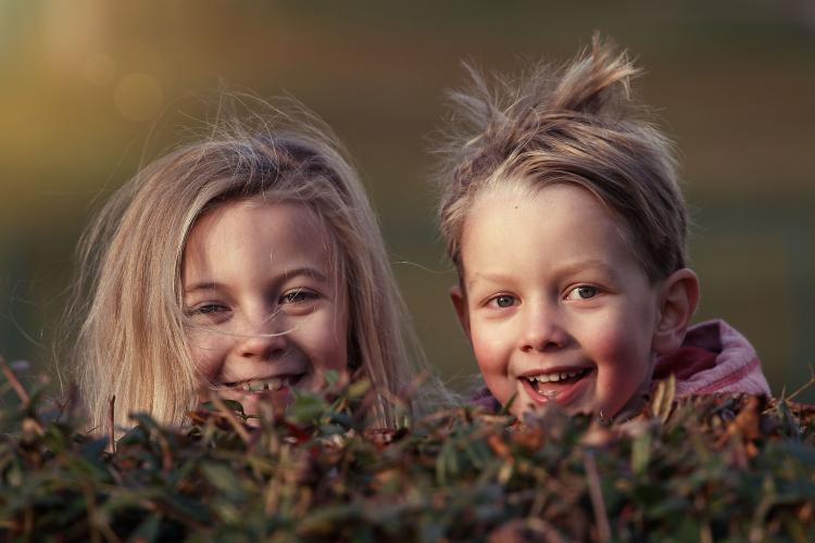 Glückliche Kinder